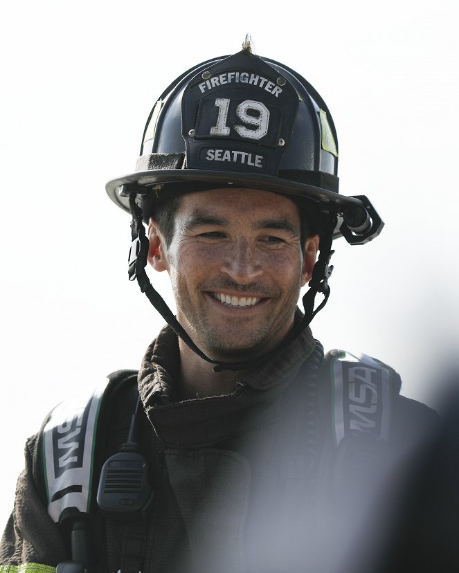 Station 19 - I'll Be Seeing You - Tournage - Jay Hayden