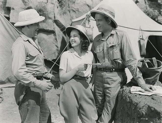 A Mão da Múmia - Do filme - Wallace Ford, Peggy Moran, Dick Foran