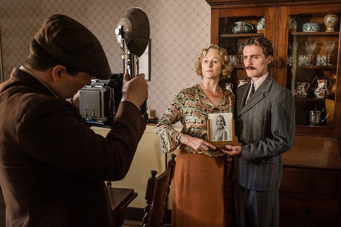 Agatha Christie: ABC-gyilkosságok - Episode 3 - Filmfotók - Jack Farthing
