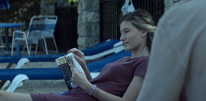 Ozark - Season 1 - Blue Cat - Van film - Sofia Hublitz