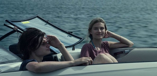 Ozark - Le Blue Cat - Film - Charlie Tahan, Sofia Hublitz