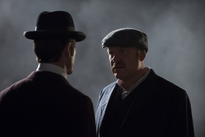 Murdoch Mysteries - On the Waterfront: Part 2 - Photos - Thomas Craig