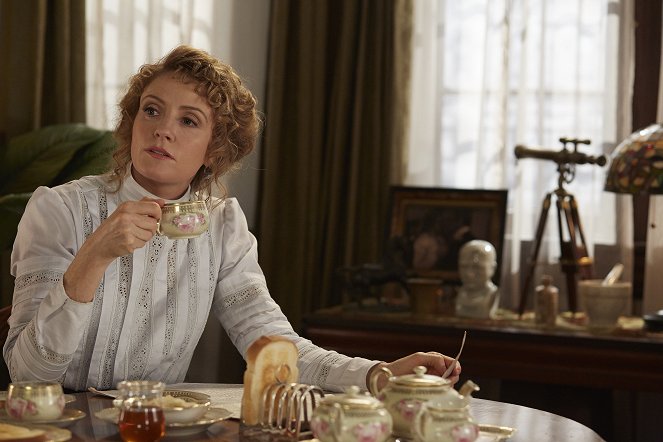 Murdoch Mysteries - High Voltage - Photos - Helene Joy