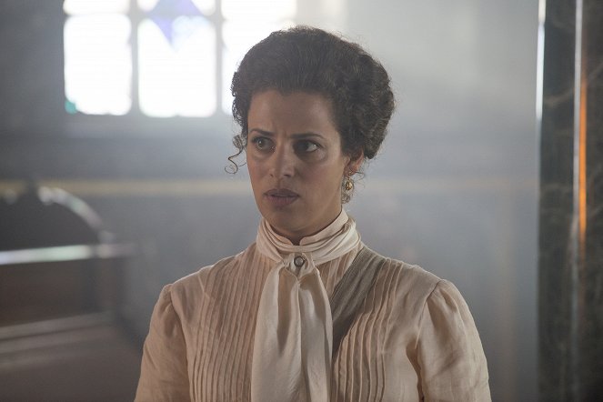 Murdoch Mysteries - Murdoch and the Temple of Death - Photos - Athena Karkanis