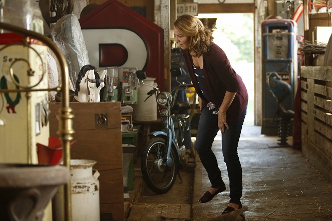 Garage Sale Mystery - Ein Fall für Jennifer Shannon: Leiche im Keller - Filmfotos