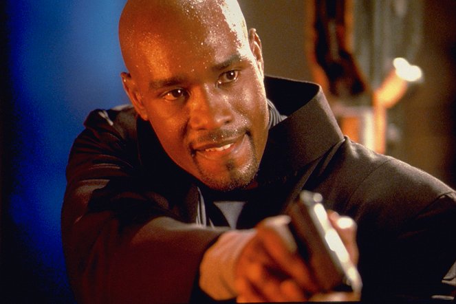 Half Past Dead - De filmes - Morris Chestnut