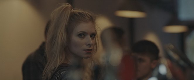 Mellékhatás - Episode 4 - De la película - Niké Kurta