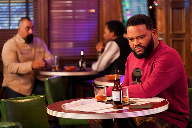 Black-ish - Earl, Interrupted - Photos - Anthony Anderson