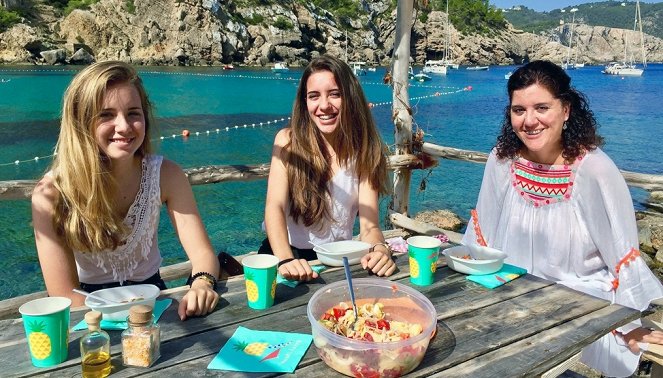 A világ egy terített asztal - auf Ibiza - Filmfotók