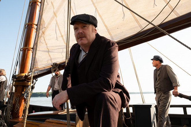 Murdoch Mysteries - Pirates of the Great Lakes - Photos - Thomas Craig