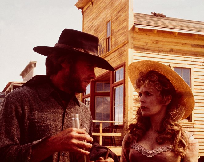 L'Homme des hautes plaines - Tournage - Clint Eastwood, Marianna Hill