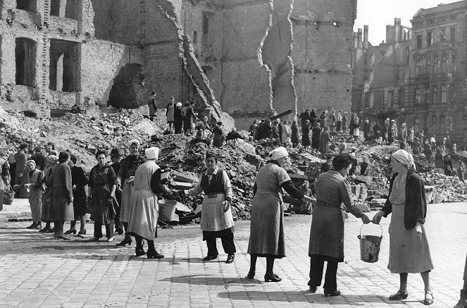 Berliini 1945 - Kuvat elokuvasta