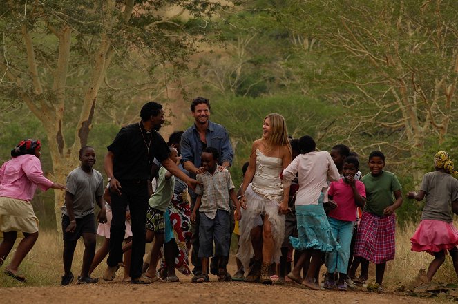 Im Brautkleid durch Afrika - Kuvat elokuvasta - Stephan Luca, Wolke Hegenbarth