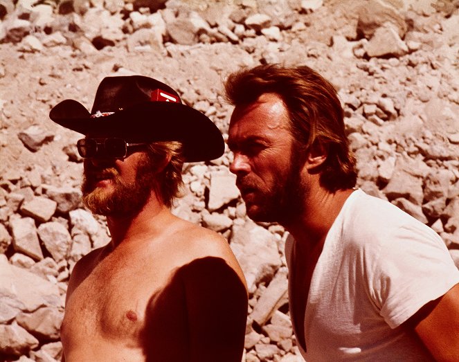 Fennsíkok csavargója - Forgatási fotók - James Fargo, Clint Eastwood