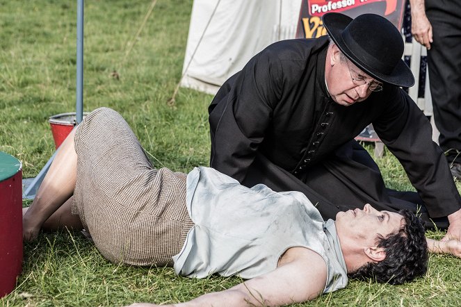 Father Brown - The Wisdom of the Fool - Photos - Mark Williams