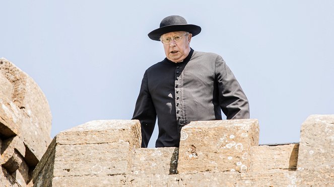 Father Brown - Season 8 - The Tower of Lost Souls - Photos - Mark Williams