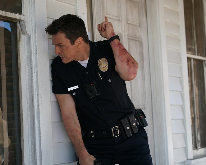 The Rookie - Day of Death - Photos - Nathan Fillion