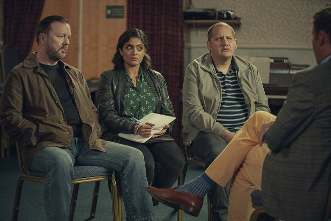After Life - Episode 2 - Film - Ricky Gervais, Mandeep Dhillon, Tony Way