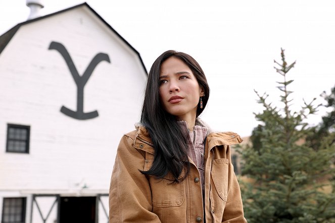 Yellowstone - Season 2 - Behind Us Only Grey - Photos - Kelsey Asbille