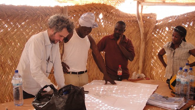 Knistern der Zeit - Christoph Schlingensief und sein Operndorf in Burkina Faso - Film - Christoph Schlingensief, Diébédo Francis Kéré