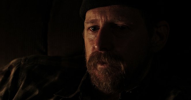 Feral - De la película - Lew Temple