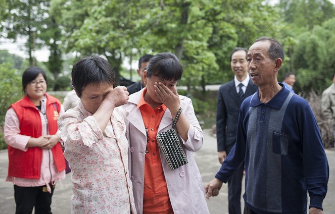 China's Forgotten Daughters - Photos