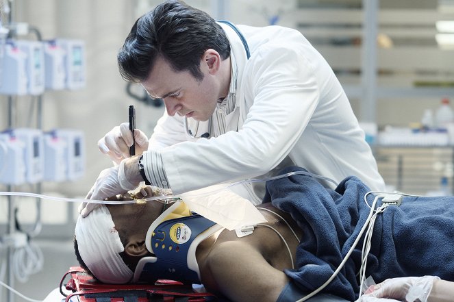 Transplant - Pod tlakom - Z filmu - Jim Watson