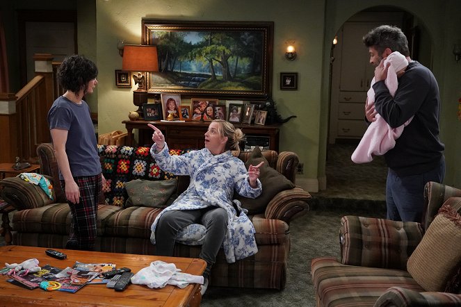 The Conners - Pilot Lights & Sister Fights - Photos - Alicia Goranson
