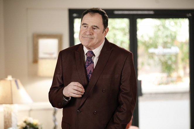 The Goldbergs - The Return of the Formica King - Photos - Richard Kind