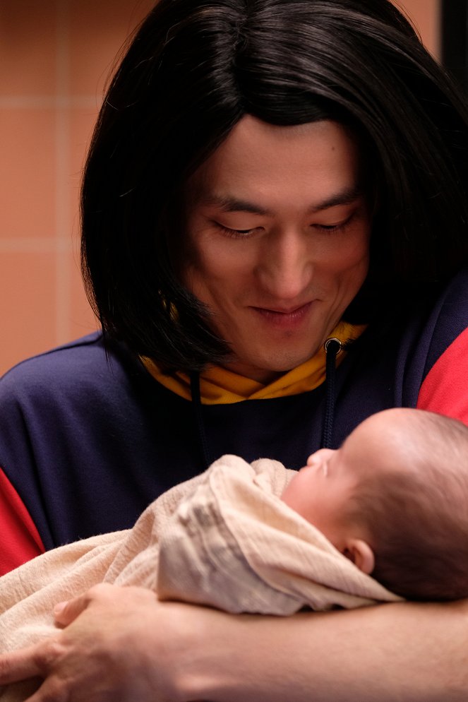 Single Parents - Oh Dip, She's Having a Baby - Photos - Jake Choi