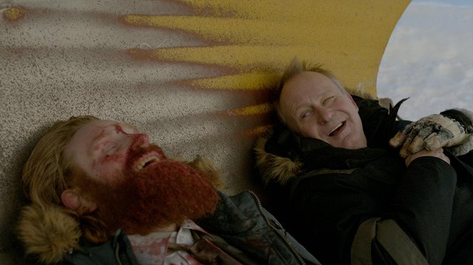 Boj sněžného pluhu s mafií - Z filmu - Kristofer Hivju, Stellan Skarsgård