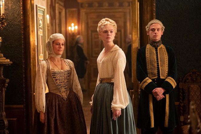 The Great - And You Sir, Are No Peter the Great - Do filme - Phoebe Fox, Elle Fanning