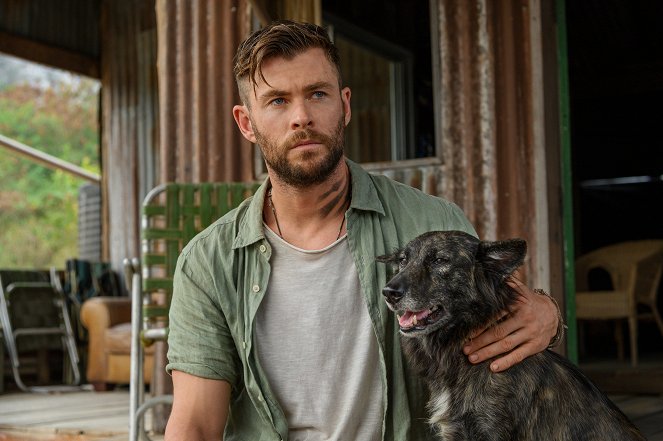 Out of the Fire - Photos - Chris Hemsworth