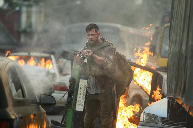 Tyler Rake: A kimenekítés - Filmfotók - Chris Hemsworth