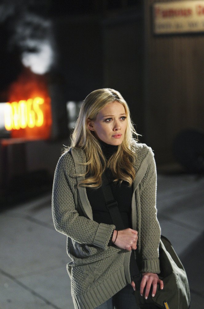 Ghost Whisperer - Thrilled to Death - Photos - Hilary Duff