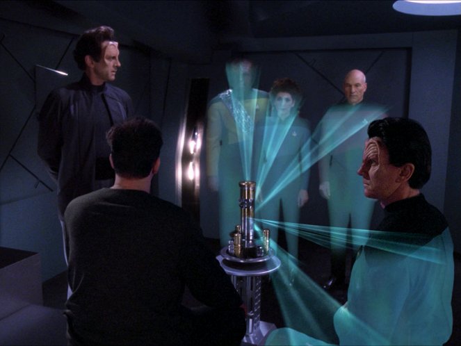 Star Trek: The Next Generation - Season 6 - Frame of Mind - Photos
