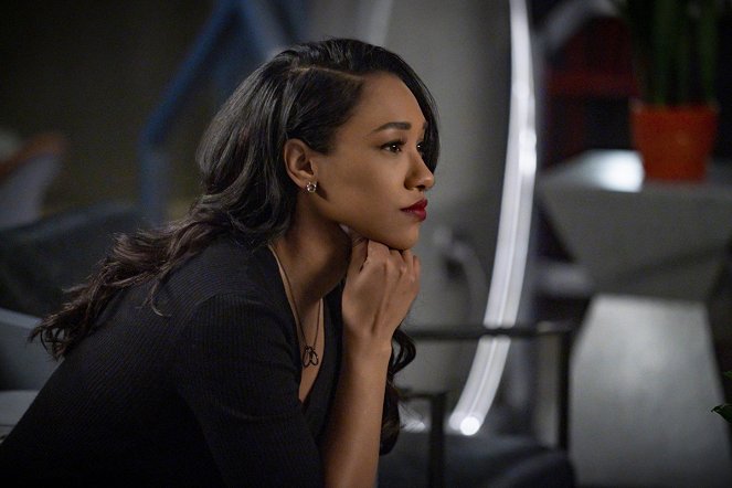 The Flash - Pay the Piper - Photos - Candice Patton