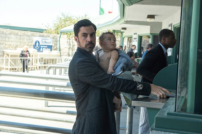 Mayans M.C. - Gato/Mis - Photos - Danny Pino