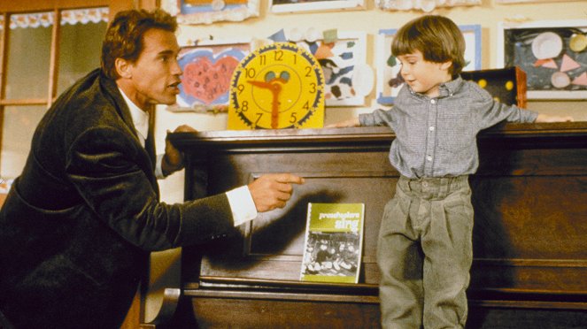 Lastentarhan kyttä - Kuvat elokuvasta - Arnold Schwarzenegger, Miko Hughes