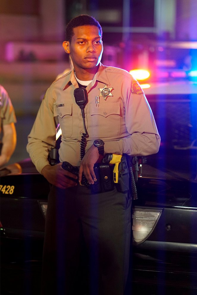 Deputy - 10-8 Search and Rescue - Filmfotók - Shane Paul McGhie