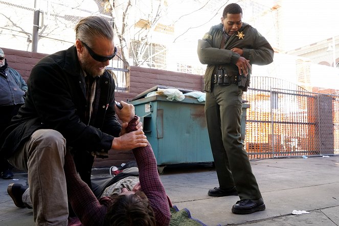 Deputy – Einsatz Los Angeles - Selbstlos - Filmfotos - Brian Van Holt, Shane Paul McGhie
