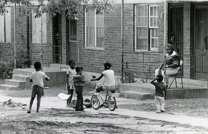 Atlanta's Missing and Murdered: The Lost Children - Van film