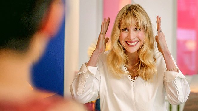 Motherland - Mother's Load - Van film - Lucy Punch