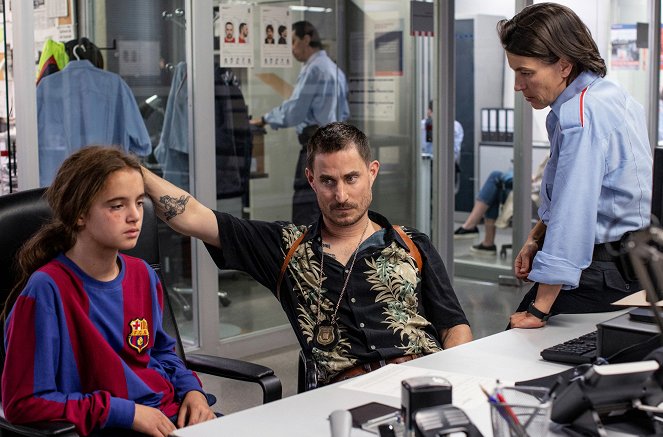 Der Barcelona-Krimi - Entführte Mädchen - Filmfotos - Emilia Packard, Clemens Schick, Jule Gartzke
