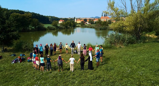 Pěšky bez hranic - Photos