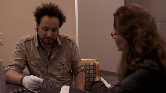 Ancient Aliens - Season 15 - The Relics of Roswell - Photos