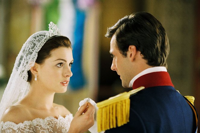 Denník princeznej 2: Kráľovstvo v ohrození - Z filmu - Anne Hathaway