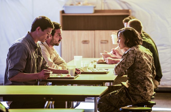 SEAL Team - No Choice in Duty - Van film - James Ransone, Toni Trucks