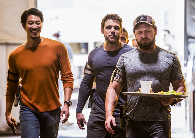 SEAL Team - No Choice in Duty - Making of - Tim Chiou, Max Thieriot, A. J. Buckley