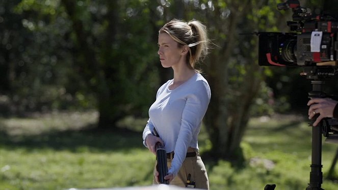 The Hunt - Tournage - Betty Gilpin